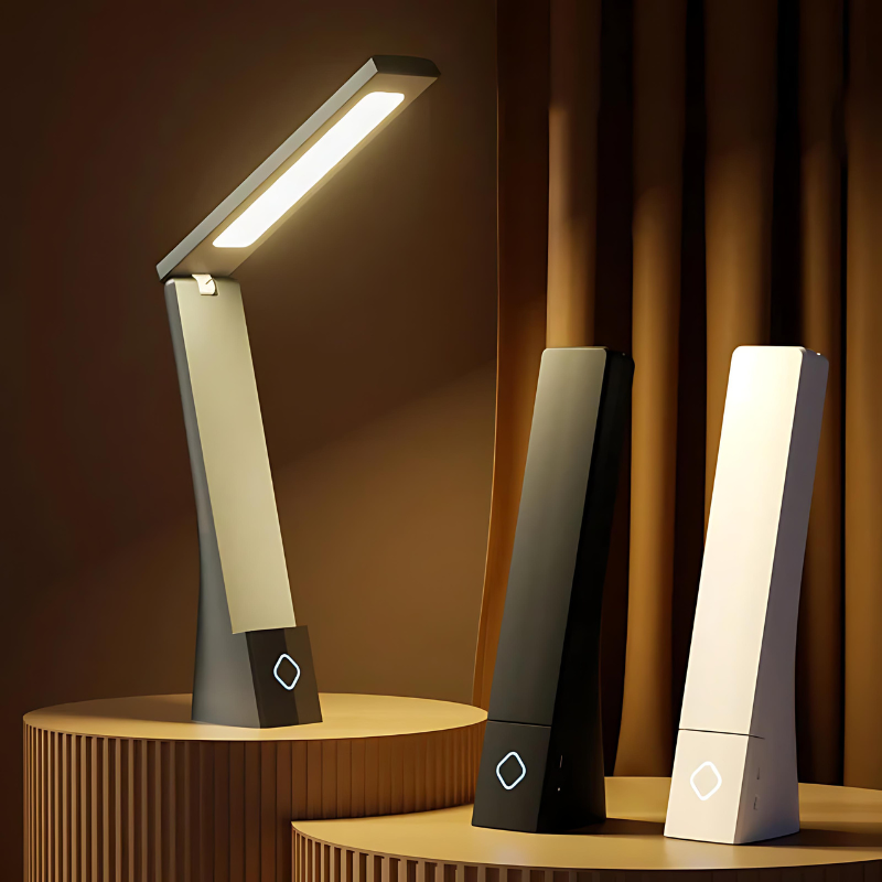 Sleek Aluminum Desk Lamp 0
