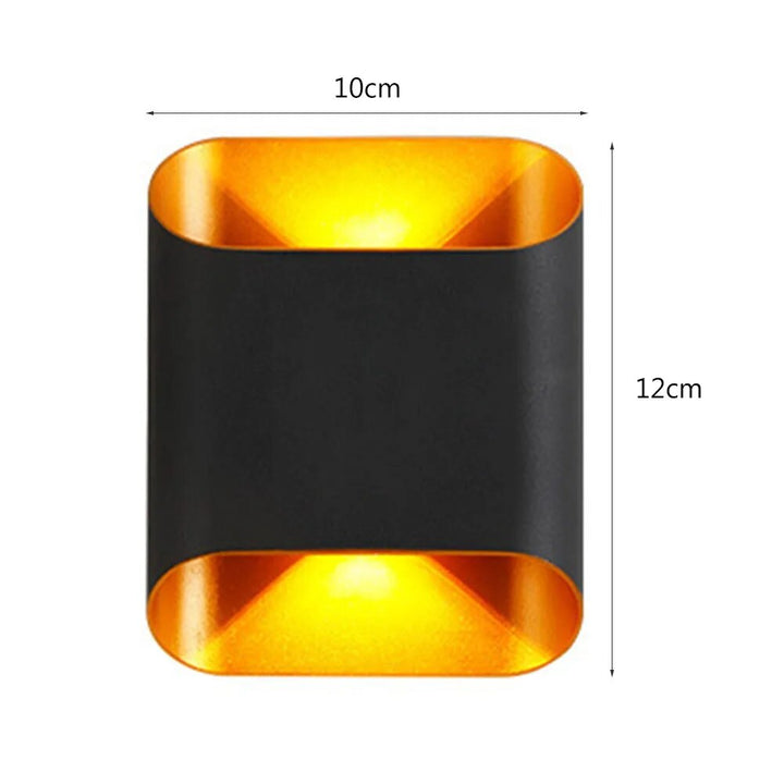 Sleek Aluminum Outdoor Wall Light